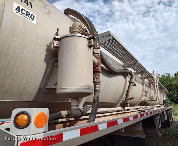 image for item JR9444 2012 Acro 8400  tank trailer