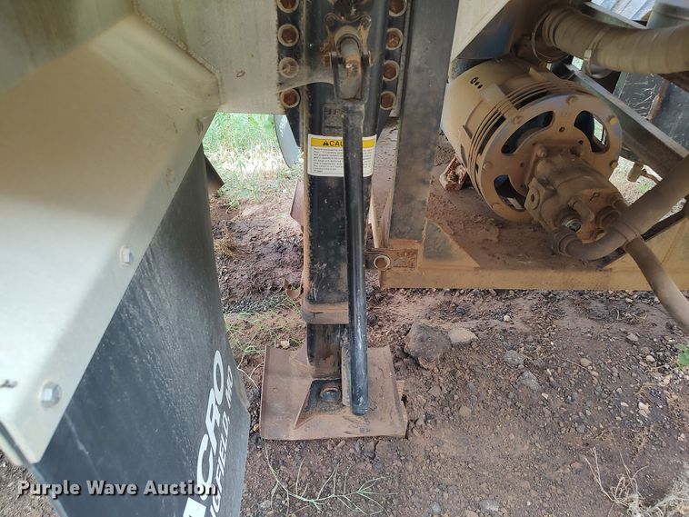 image for item JR9444 2012 Acro 8400  tank trailer