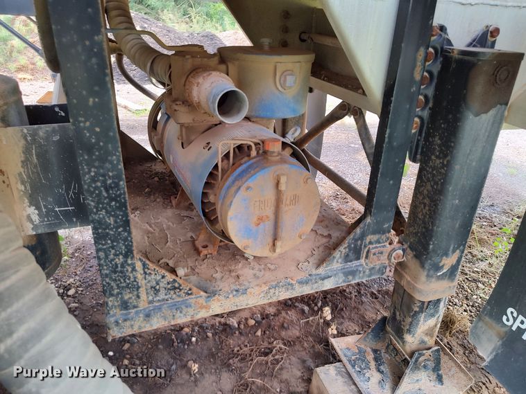 image for item JR9444 2012 Acro 8400  tank trailer