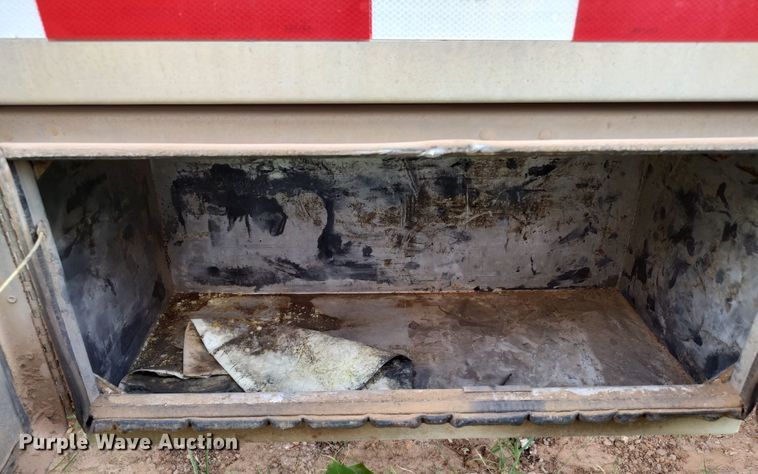 image for item JR9444 2012 Acro 8400  tank trailer