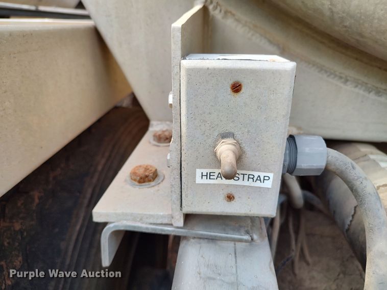 image for item JR9444 2012 Acro 8400  tank trailer