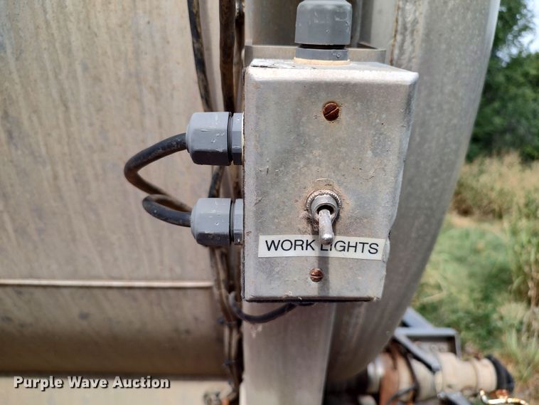 image for item JR9444 2012 Acro 8400  tank trailer