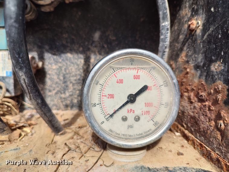 image for item JR9444 2012 Acro 8400  tank trailer