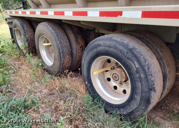 image for item JR9444 2012 Acro 8400  tank trailer