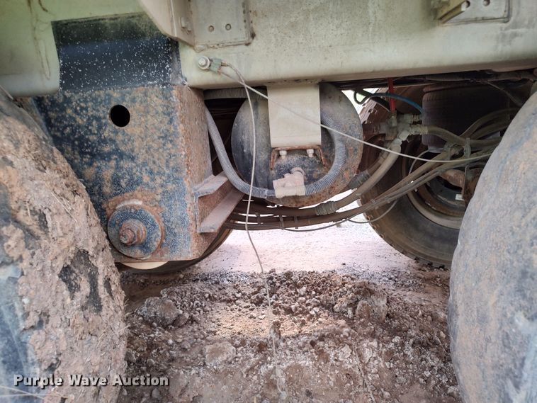 image for item JR9444 2012 Acro 8400  tank trailer