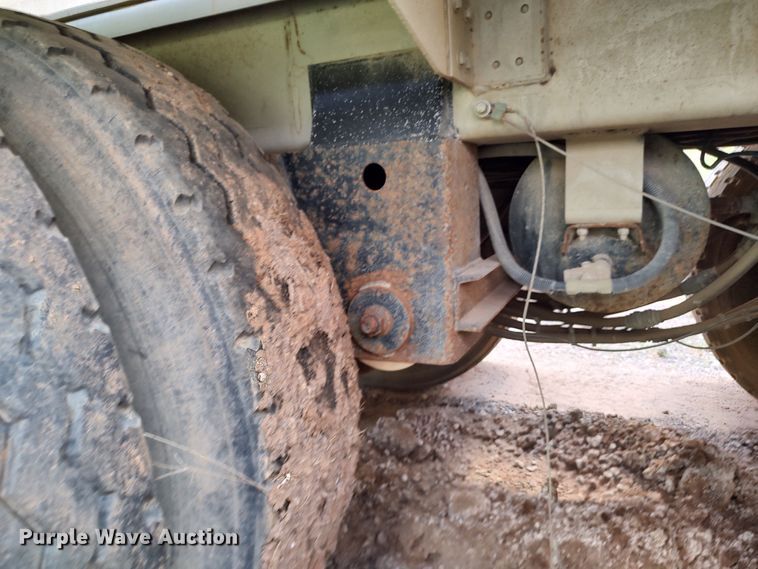 image for item JR9444 2012 Acro 8400  tank trailer