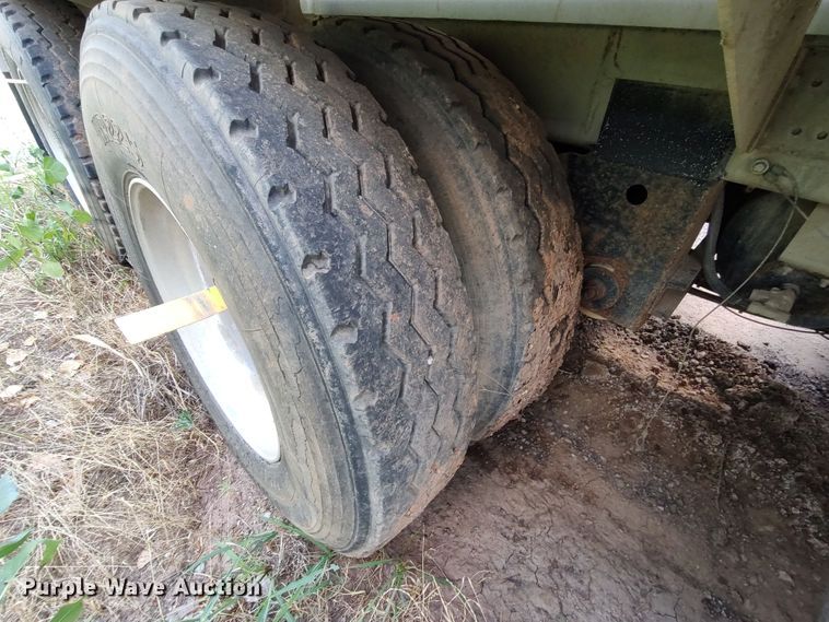 image for item JR9444 2012 Acro 8400  tank trailer