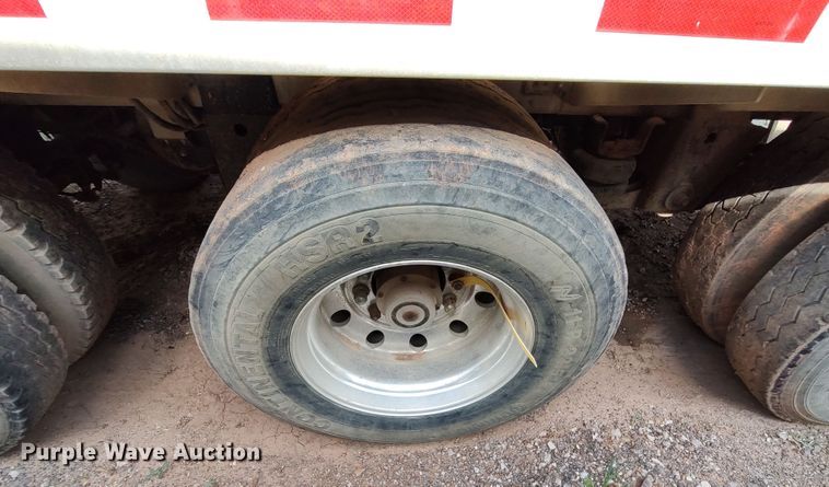 image for item JR9444 2012 Acro 8400  tank trailer