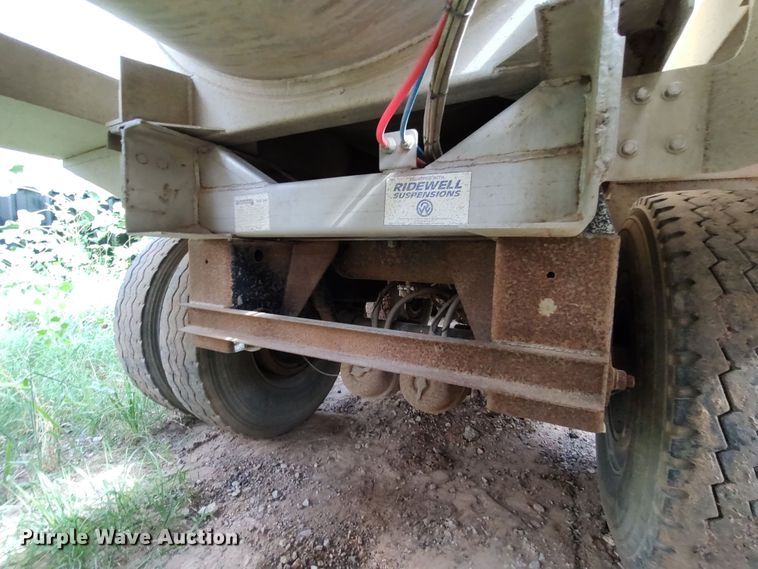 image for item JR9444 2012 Acro 8400  tank trailer