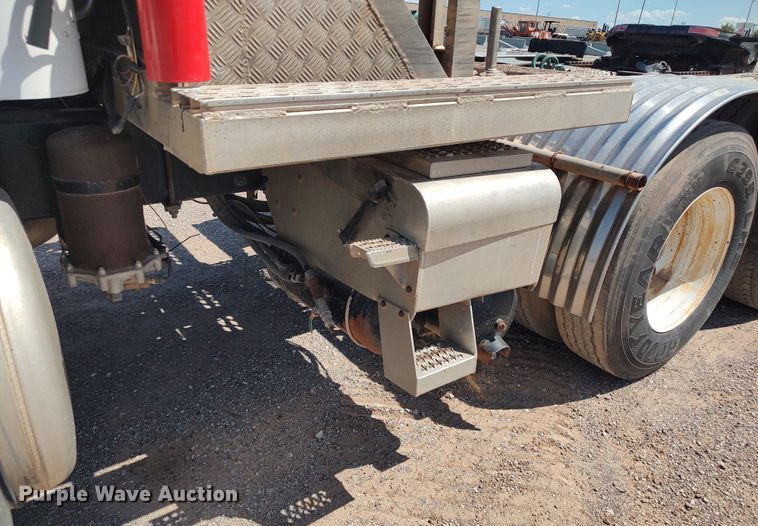 image for item JX9233 1998 Peterbilt 378  semi truck