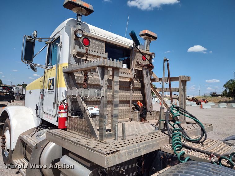 image for item JX9233 1998 Peterbilt 378  semi truck