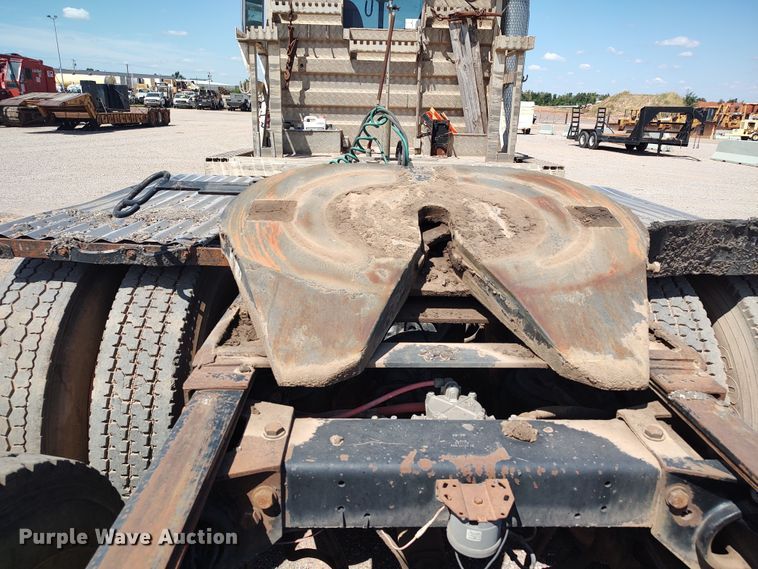 image for item JX9233 1998 Peterbilt 378  semi truck