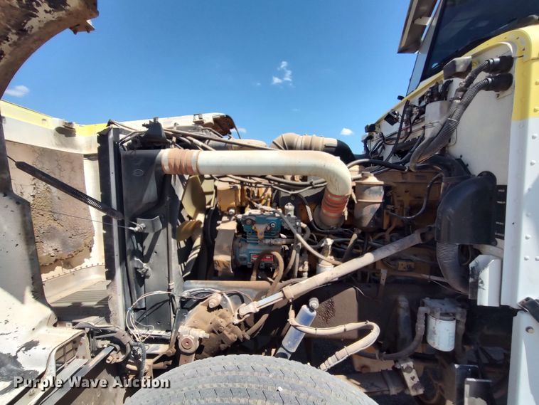 image for item JX9233 1998 Peterbilt 378  semi truck