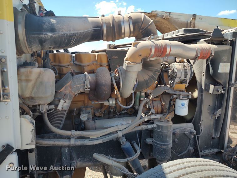 image for item JX9233 1998 Peterbilt 378  semi truck