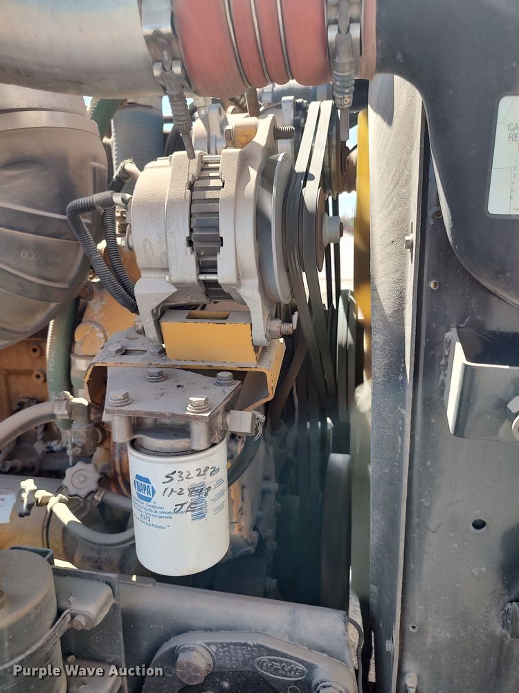 image for item JX9233 1998 Peterbilt 378  semi truck