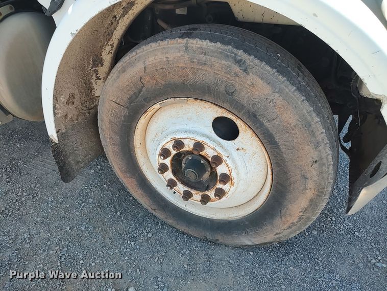 image for item JX9233 1998 Peterbilt 378  semi truck