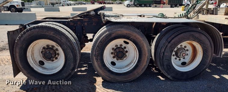 image for item JX9233 1998 Peterbilt 378  semi truck