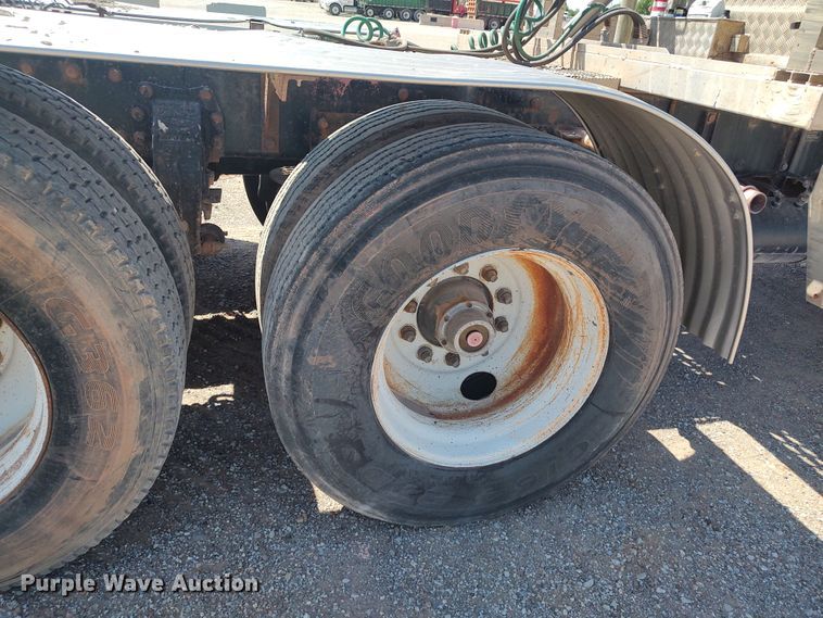 image for item JX9233 1998 Peterbilt 378  semi truck