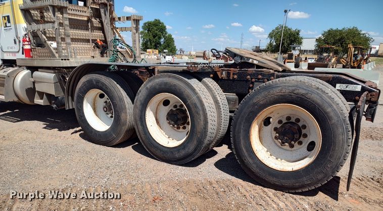 image for item JX9233 1998 Peterbilt 378  semi truck