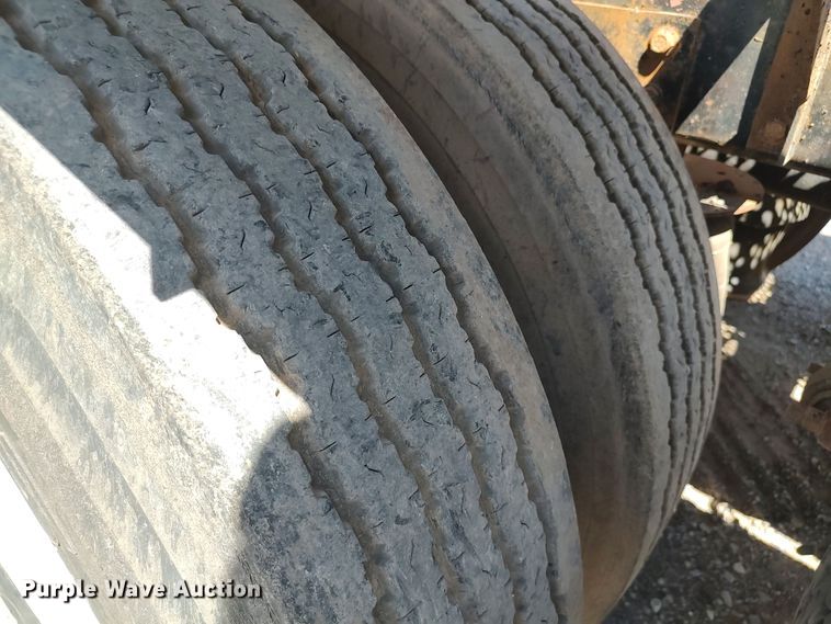 image for item JX9233 1998 Peterbilt 378  semi truck