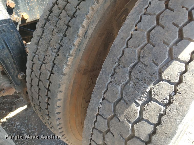 image for item JX9233 1998 Peterbilt 378  semi truck