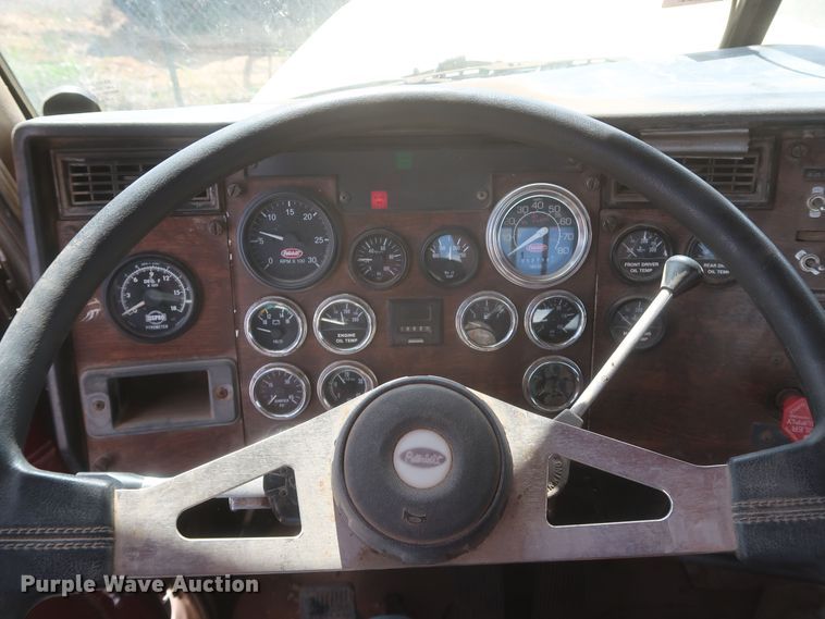 image for item JX9249 1992 Peterbilt 378  semi truck