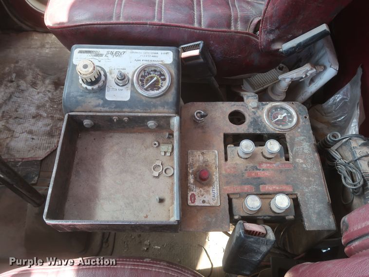 image for item JX9249 1992 Peterbilt 378  semi truck