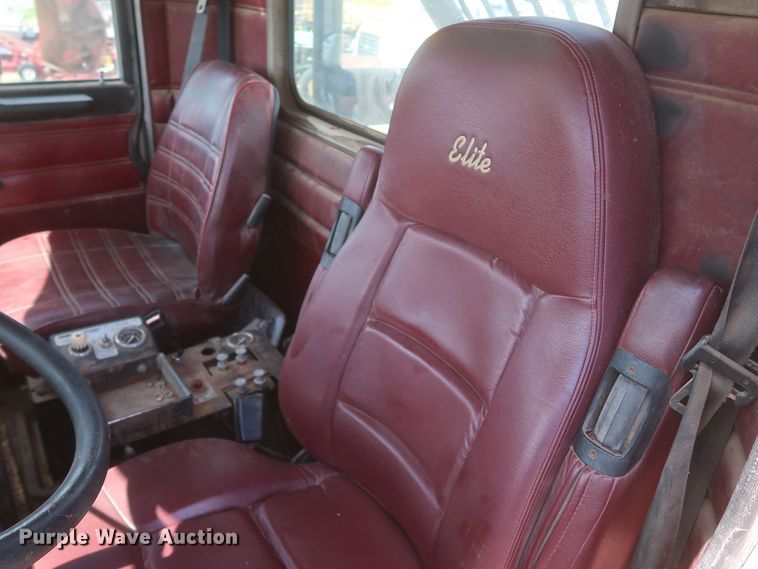 image for item JX9249 1992 Peterbilt 378  semi truck