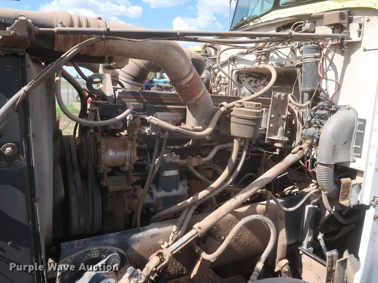 image for item JX9249 1992 Peterbilt 378  semi truck