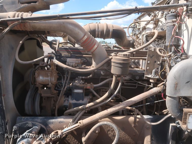 image for item JX9249 1992 Peterbilt 378  semi truck