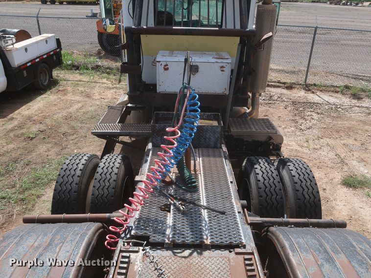 image for item JX9249 1992 Peterbilt 378  semi truck