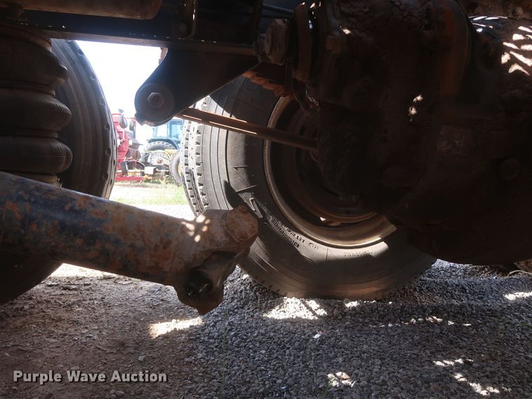 image for item JX9249 1992 Peterbilt 378  semi truck