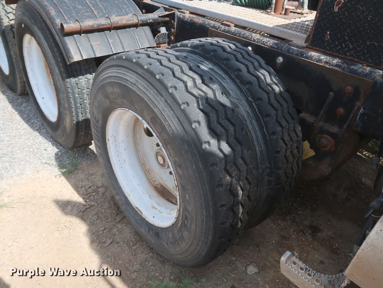 image for item JX9249 1992 Peterbilt 378  semi truck