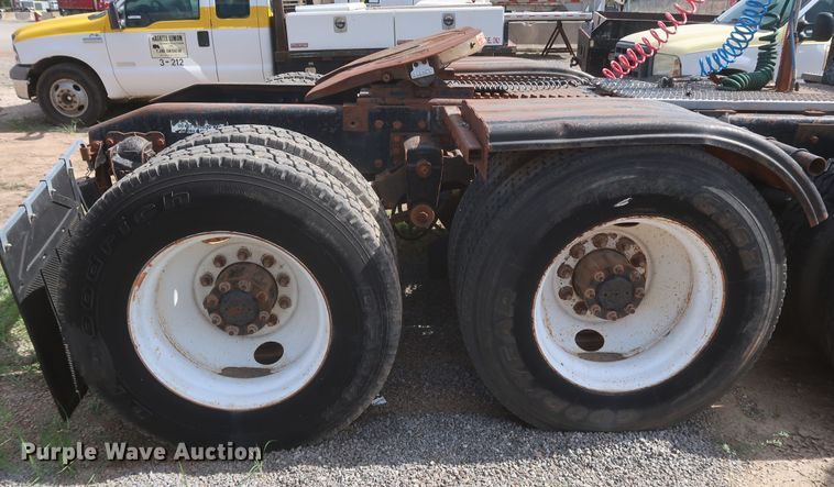 image for item JX9249 1992 Peterbilt 378  semi truck