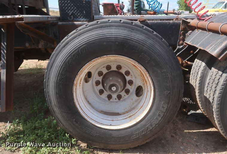 image for item JX9249 1992 Peterbilt 378  semi truck