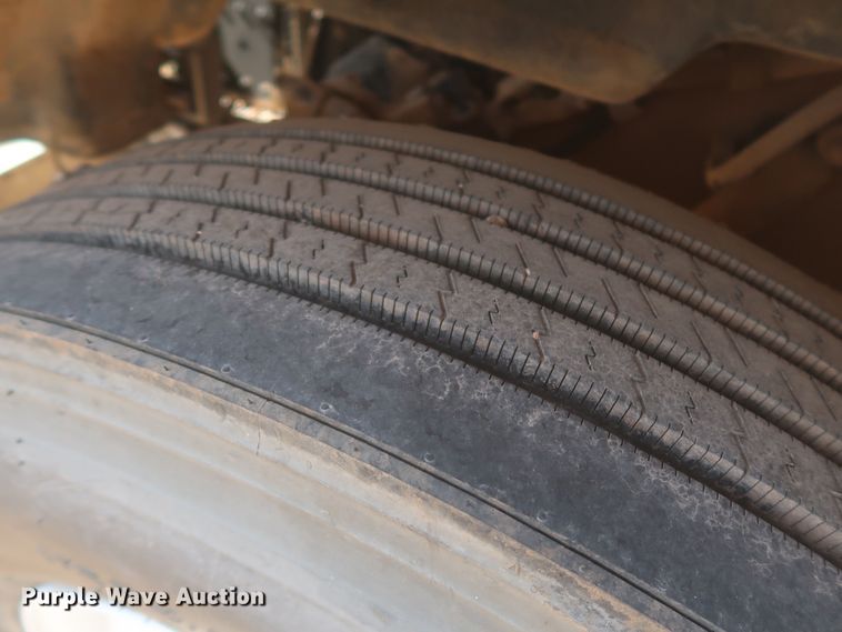 image for item JX9249 1992 Peterbilt 378  semi truck