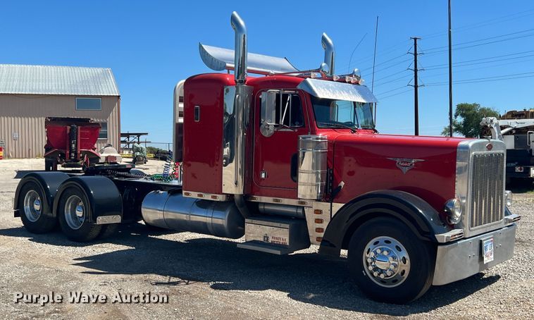 image for item JX9294 1995 Peterbilt 379  semi truck