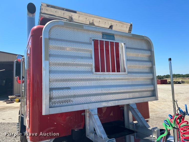 image for item JX9294 1995 Peterbilt 379  semi truck