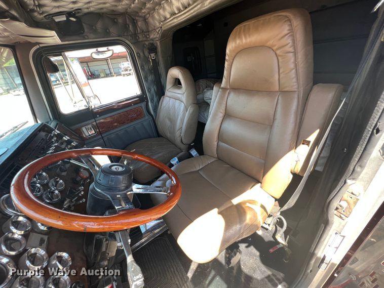 image for item JX9294 1995 Peterbilt 379  semi truck