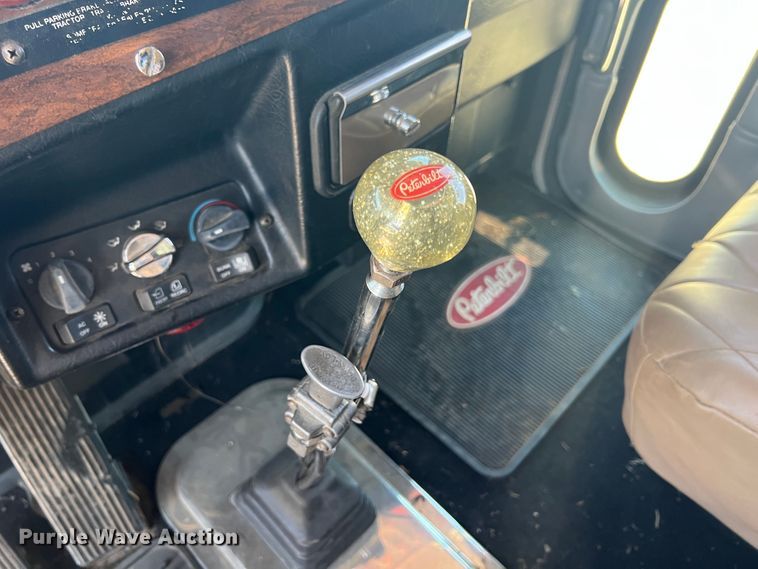 image for item JX9294 1995 Peterbilt 379  semi truck