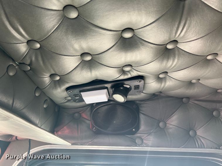 image for item JX9294 1995 Peterbilt 379  semi truck