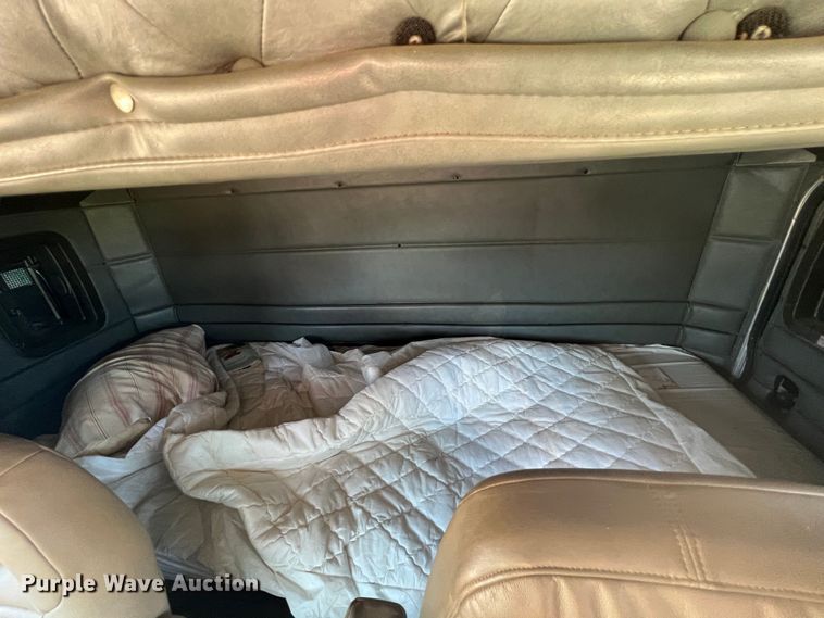 image for item JX9294 1995 Peterbilt 379  semi truck