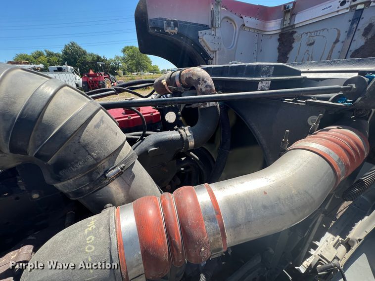 image for item JX9294 1995 Peterbilt 379  semi truck