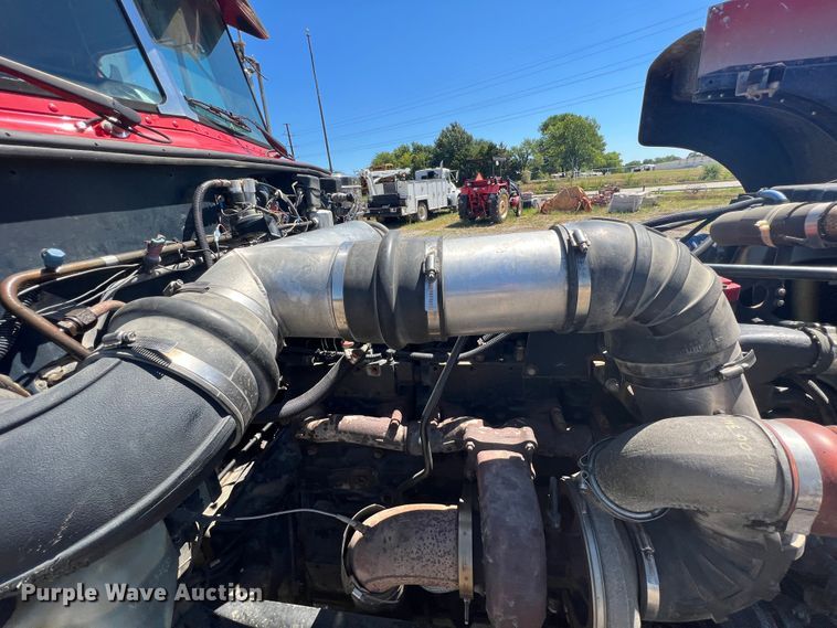 image for item JX9294 1995 Peterbilt 379  semi truck