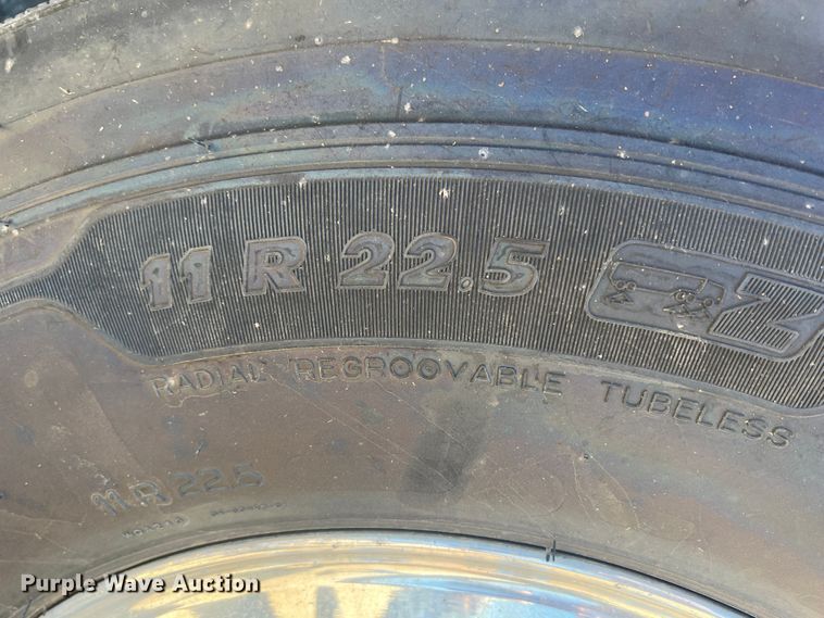 image for item JX9294 1995 Peterbilt 379  semi truck