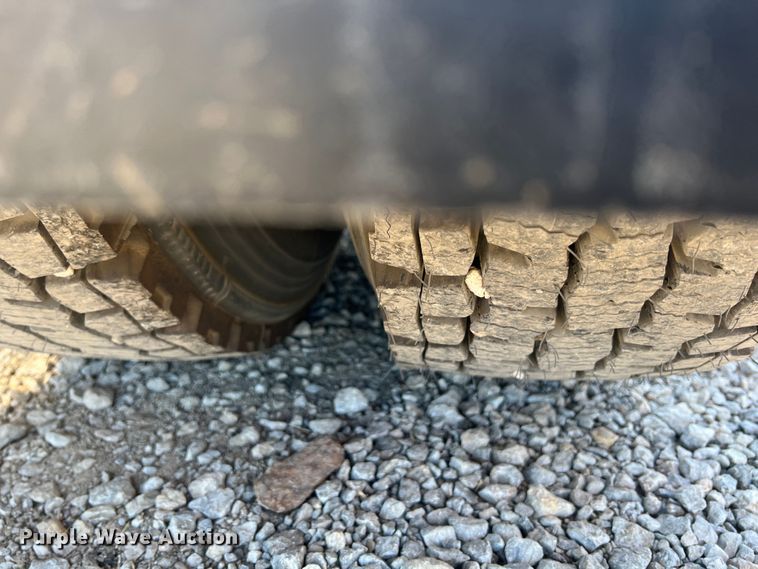 image for item JX9294 1995 Peterbilt 379  semi truck