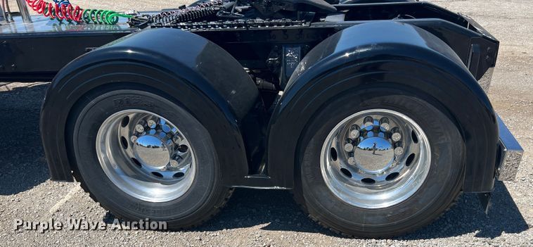 image for item JX9294 1995 Peterbilt 379  semi truck