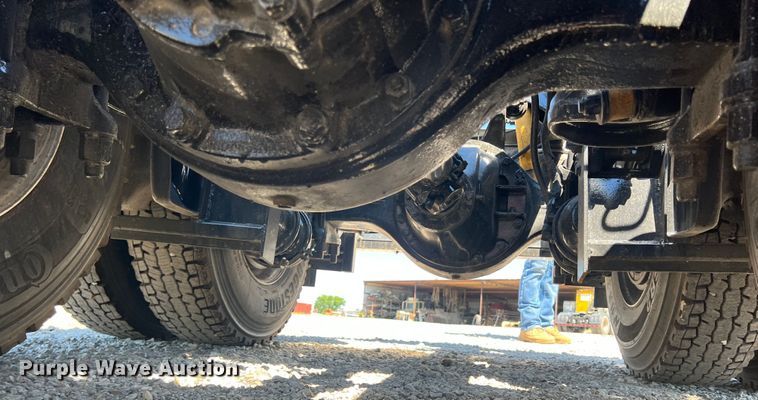 image for item JX9294 1995 Peterbilt 379  semi truck