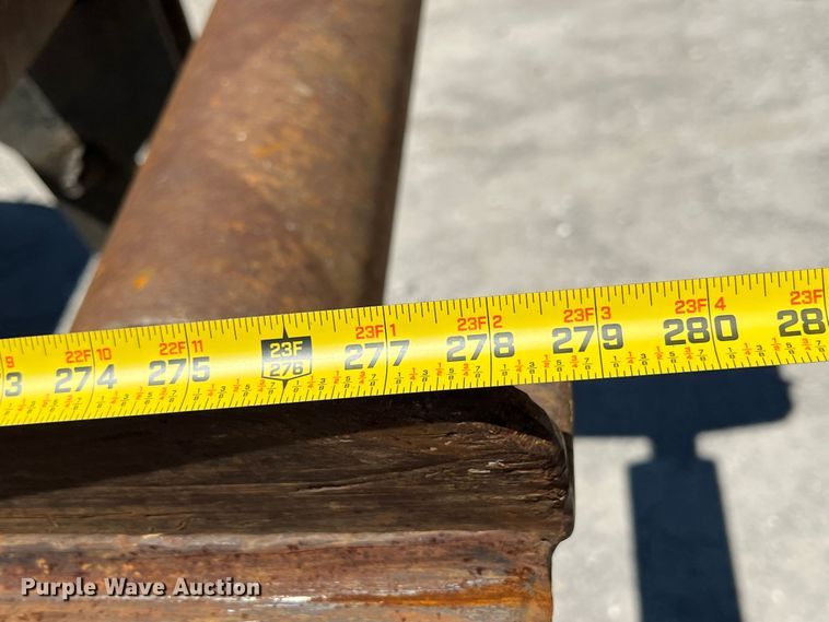 image for item JX9468 1991 International F2574  roll-off container truck