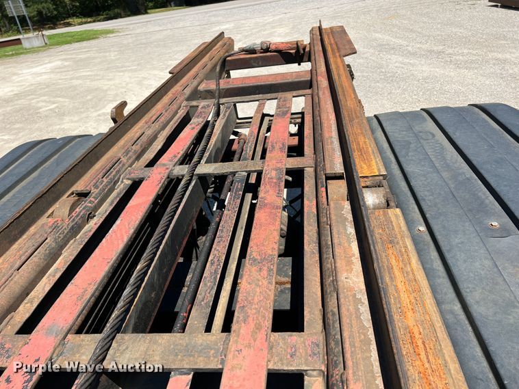 image for item JX9468 1991 International F2574  roll-off container truck